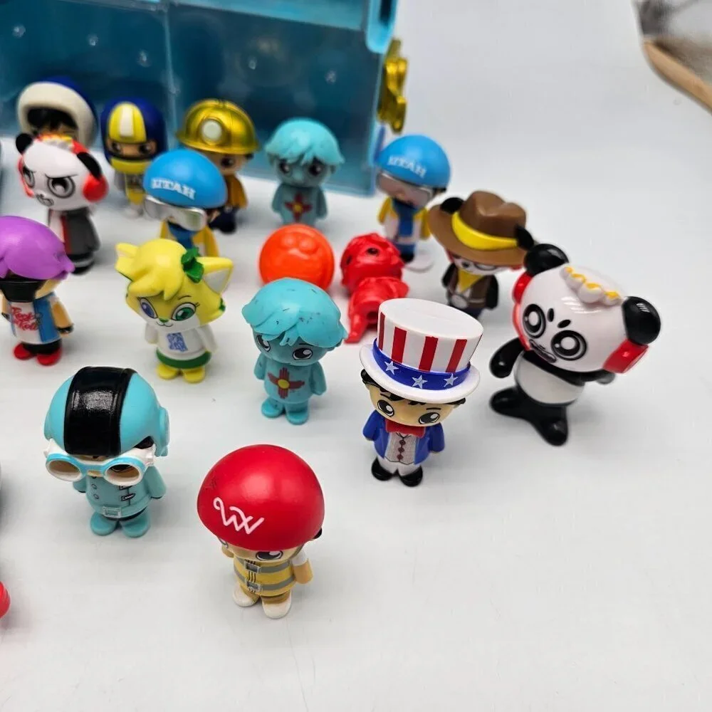 2020 Ryan's World Miniature Collectible Figures With Carrying Case Toy Van USED